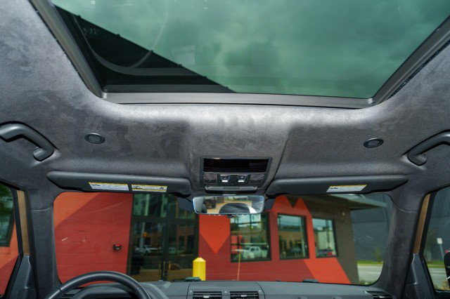 Used 2025 Land Rover Defender 130 X image 18