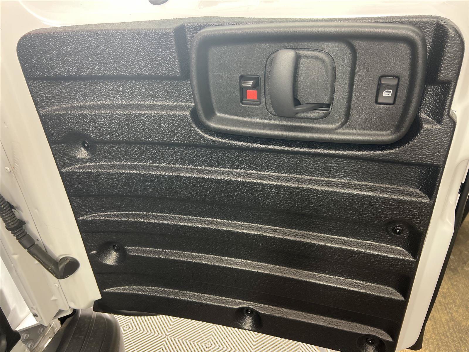 New 2025 GMC Savana 2500 w/ Driver Convenience Package RWD image 17