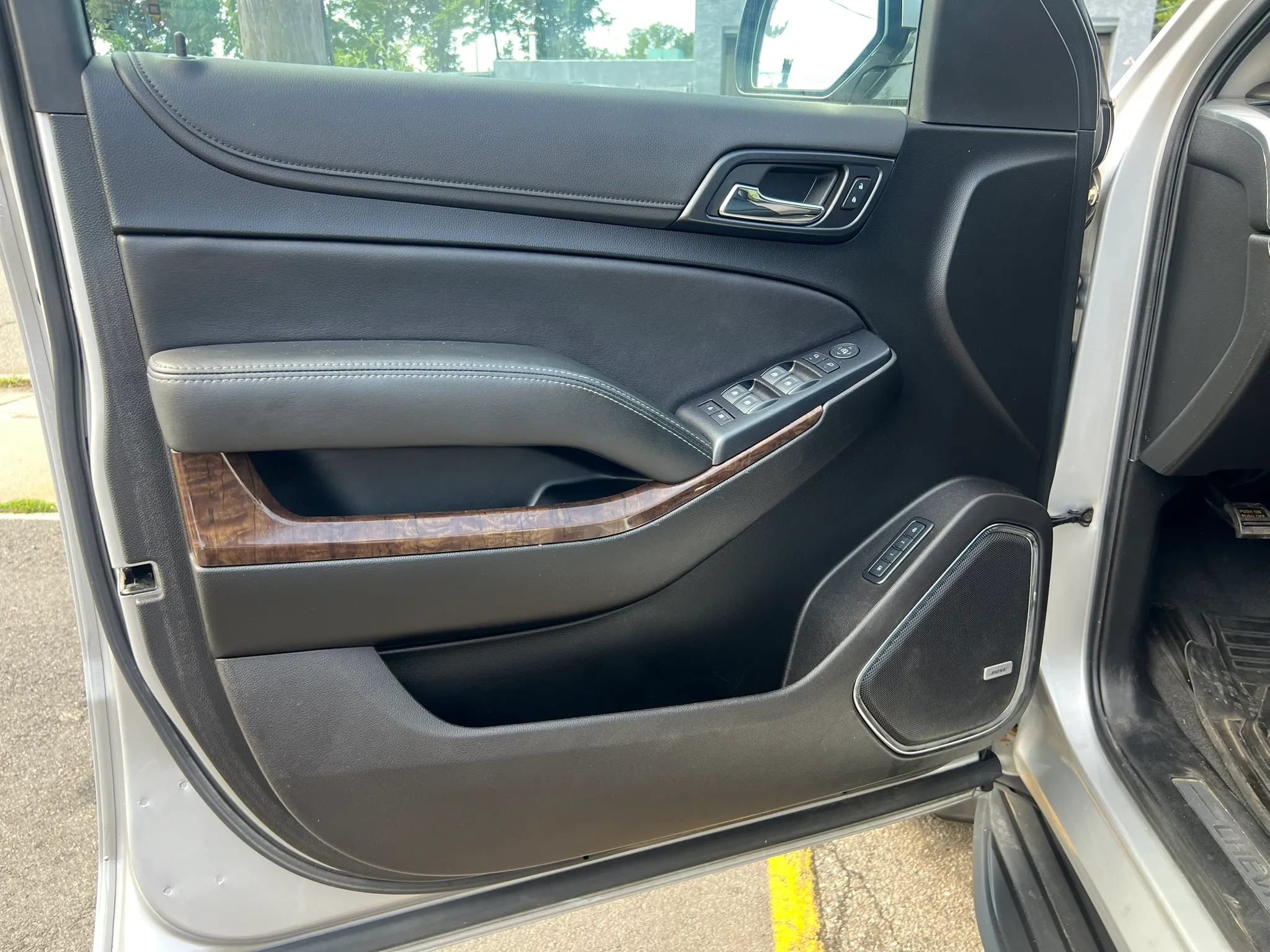 Used 2019 Chevrolet Tahoe LT AWD/4WD image 13