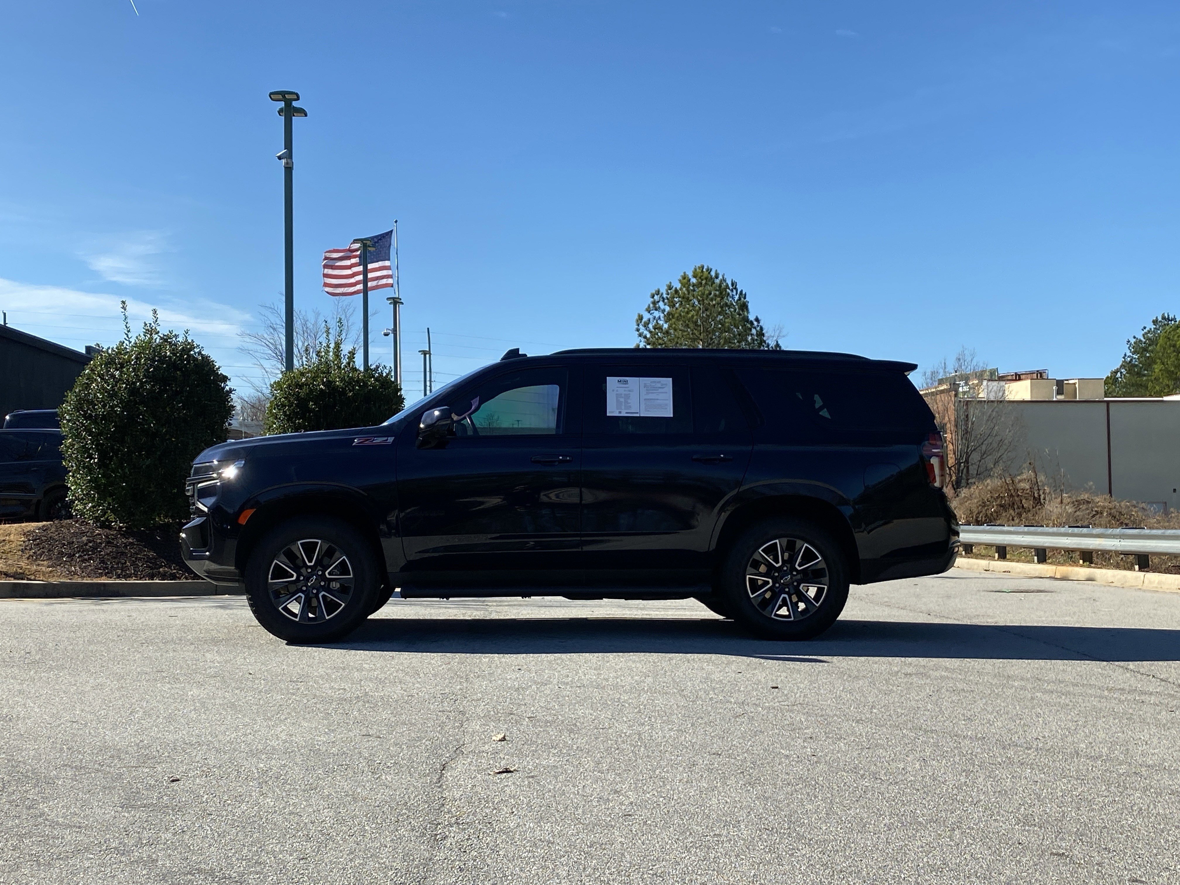 Used 2021 Chevrolet Tahoe Z71 w/ Z71 Off-Road Package image 14