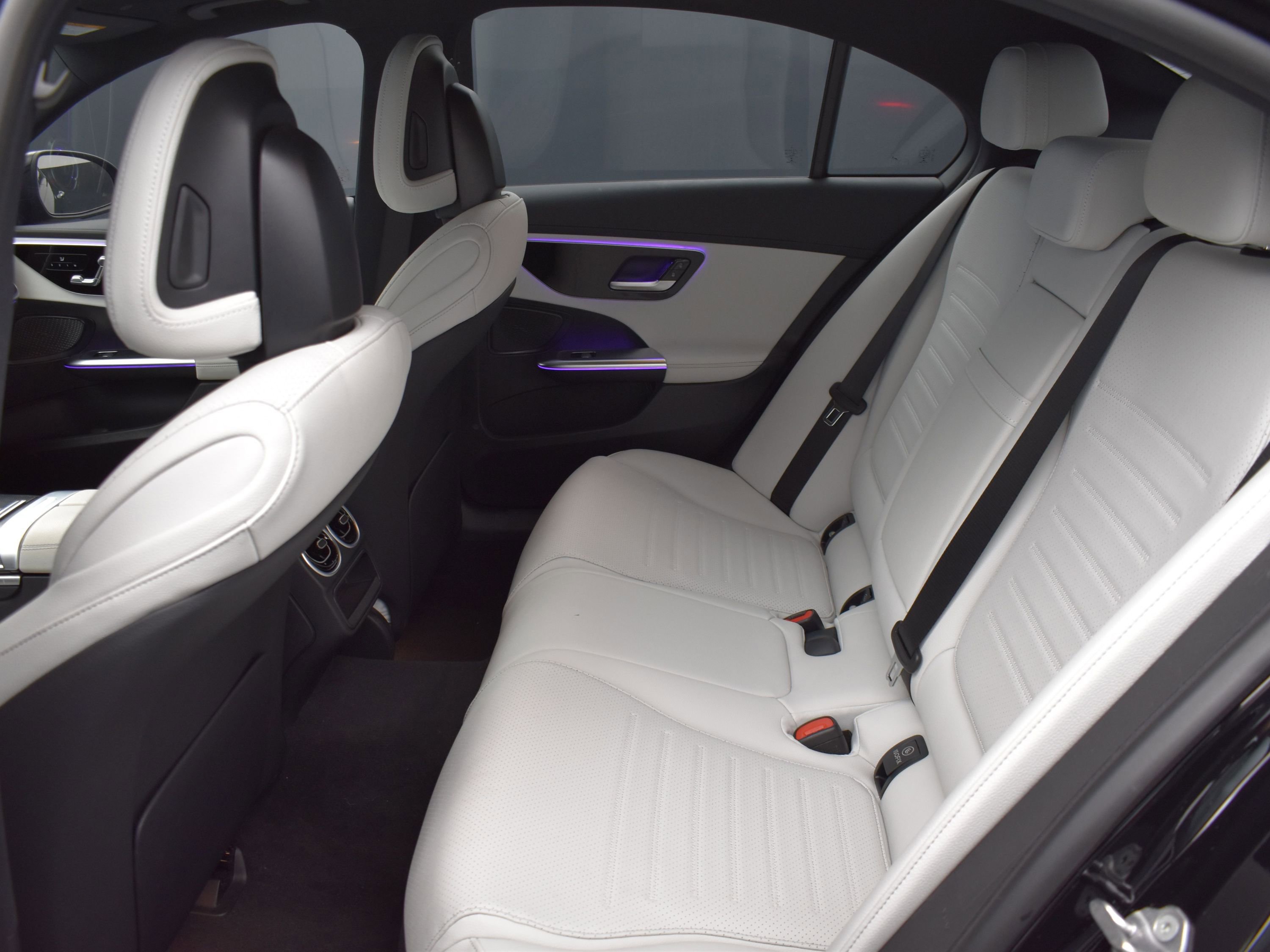 Used 2022 Mercedes-Benz C 300 4MATIC Sedan image 9