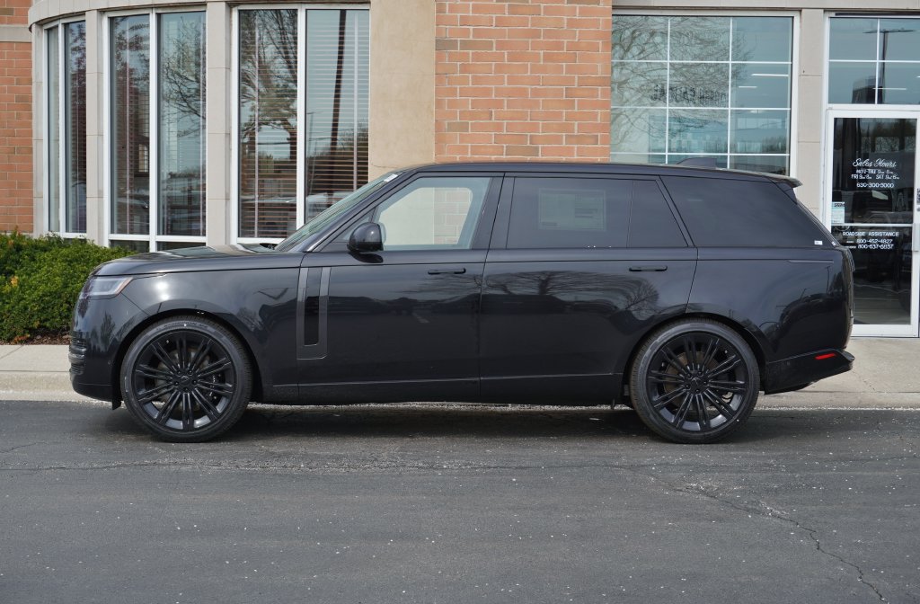 New 2026 Land Rover Range Rover Long Wheelbase SE AWD/4WD image 2