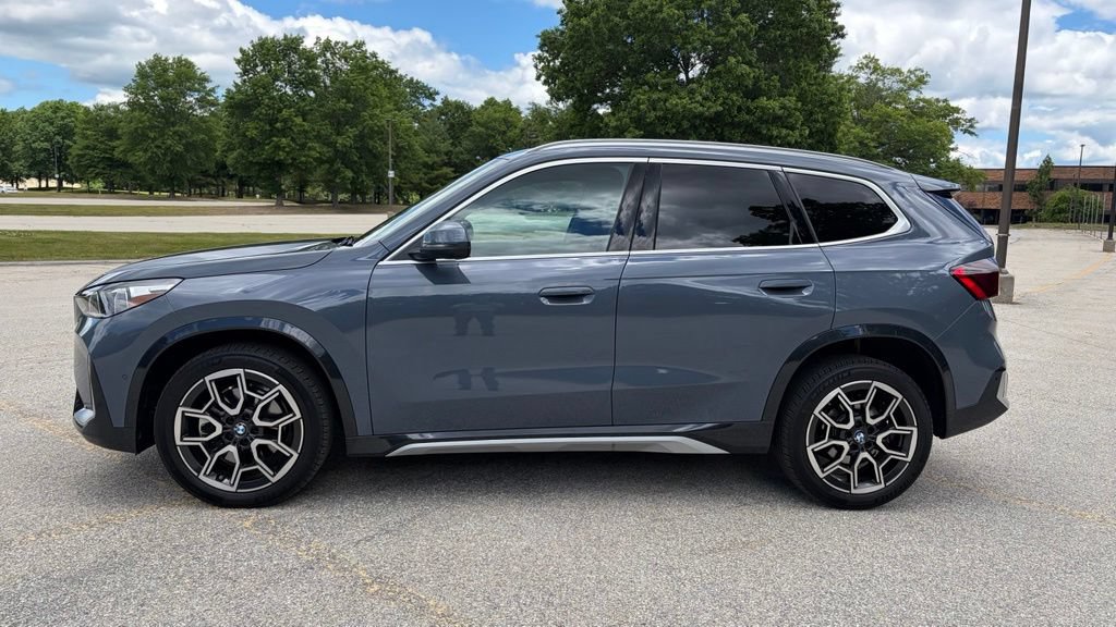 Certified 2025 BMW X1 xDrive28i w/ Technology Package AWD/4WD image 2