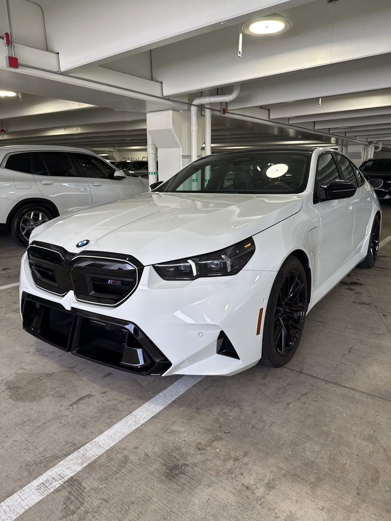 Used 2026 BMW M5 w/ Executive Package image 1