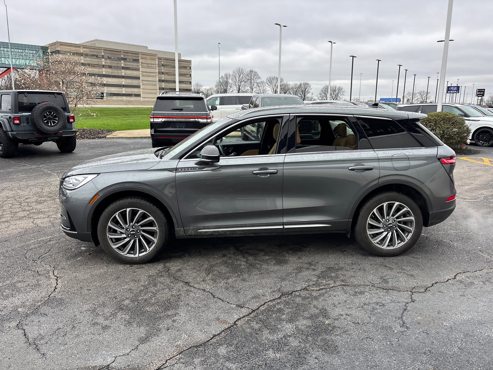 Certified 2023 Lincoln Corsair Reserve w/ Equipment Group 201A image 4