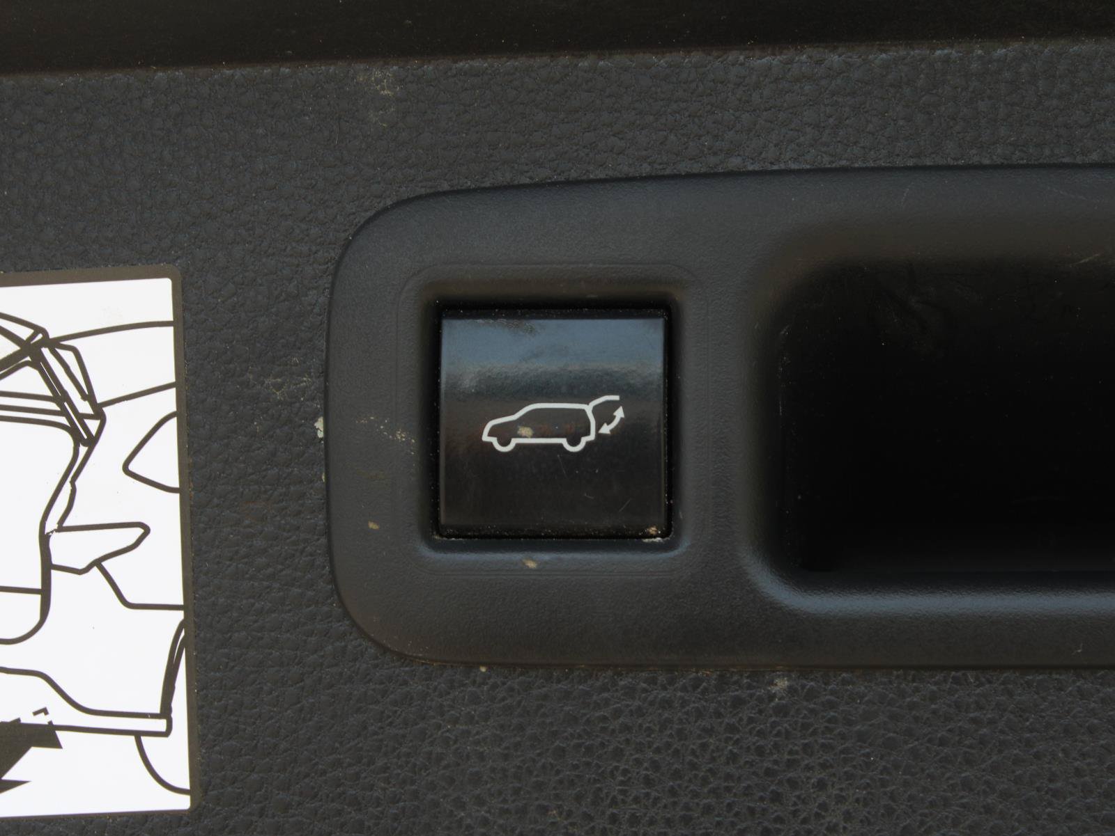 Used 2023 Toyota Highlander Limited AWD/4WD image 9