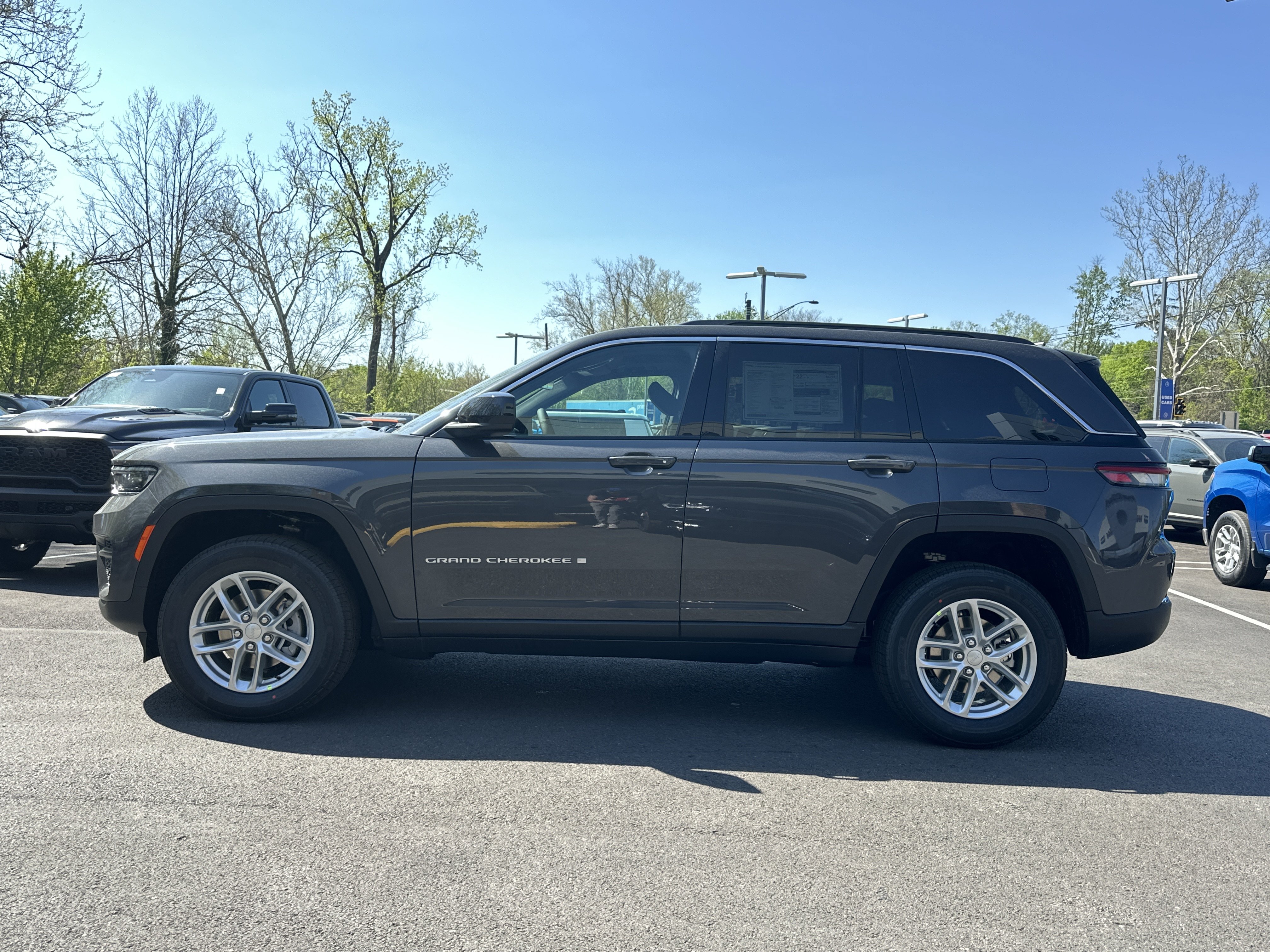 New 2026 Jeep Grand Cherokee Laredo X AWD/4WD image 24