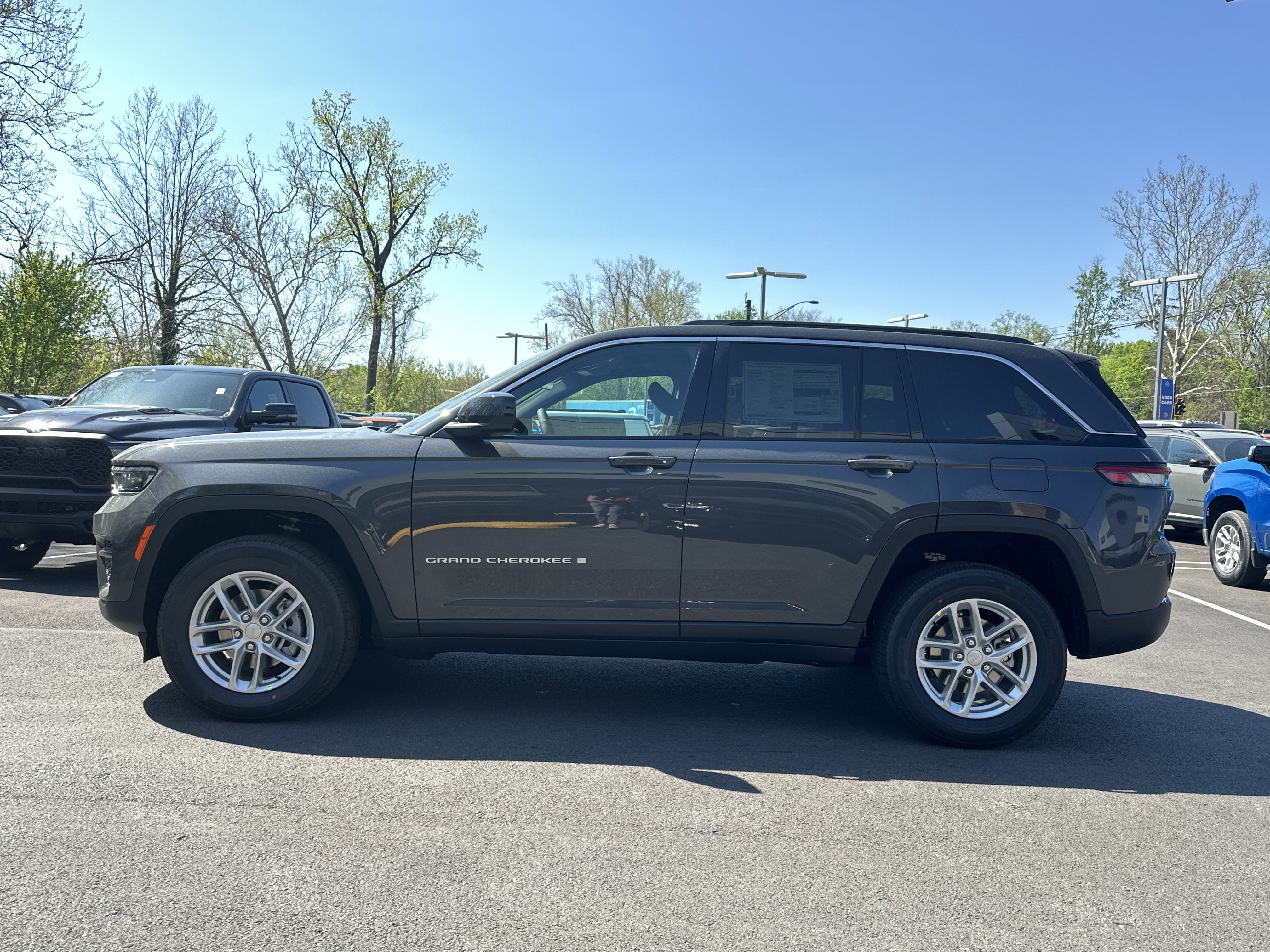 New 2026 Jeep Grand Cherokee Laredo AWD/4WD image 24