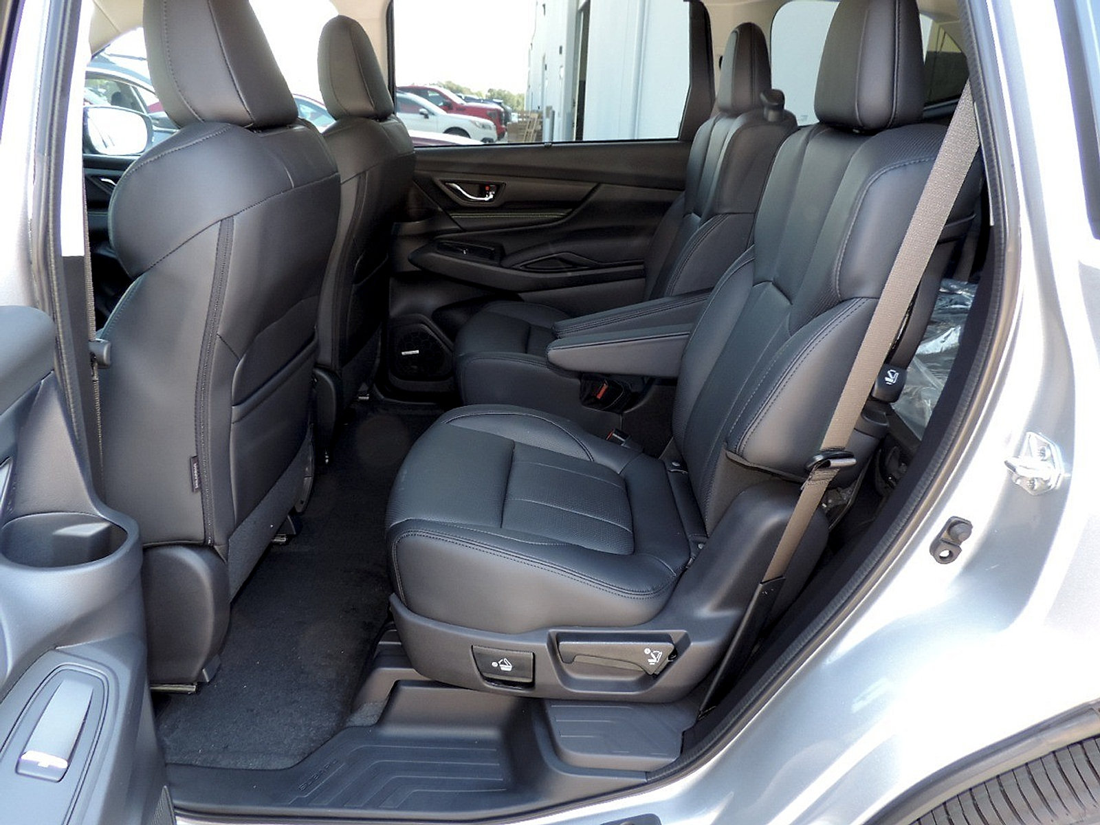 Certified 2025 Subaru Ascent Bronze Edition AWD/4WD image 12