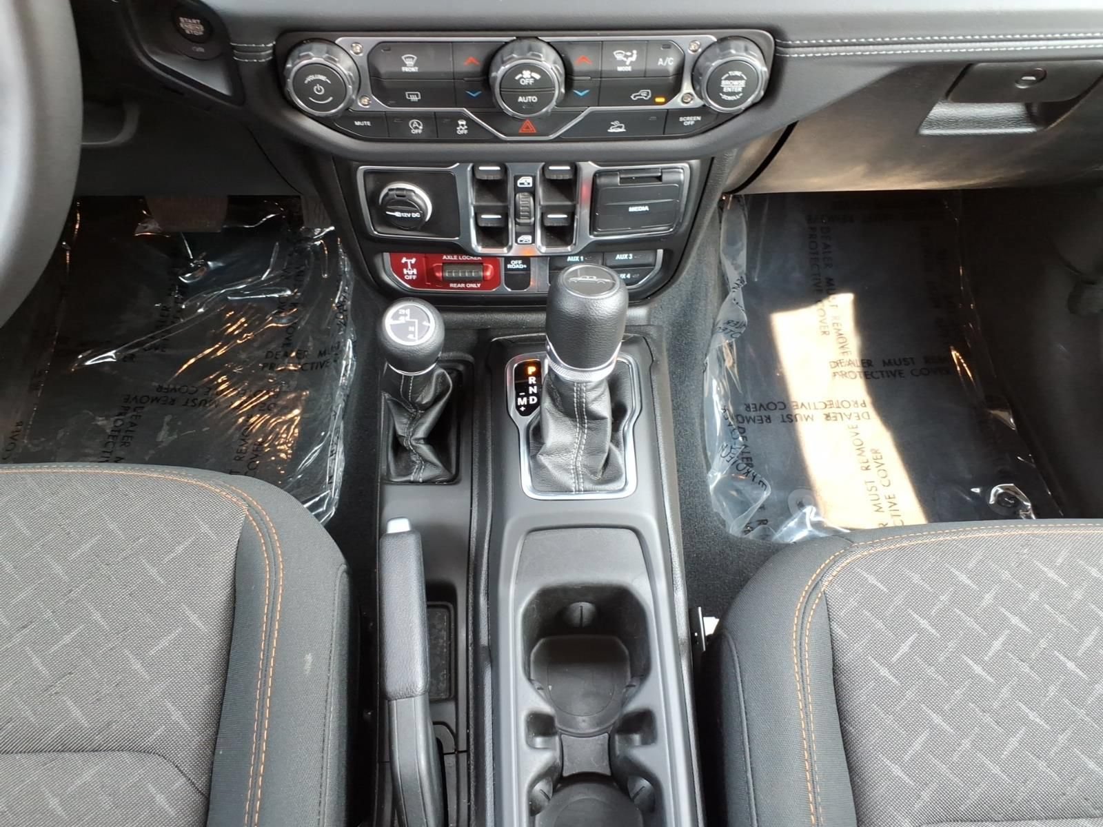 Used 2026 Jeep Gladiator Mojave AWD/4WD image 25
