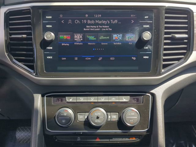 Certified 2023 Volkswagen Atlas Cross Sport SE w/ Black Wheel Package image 21