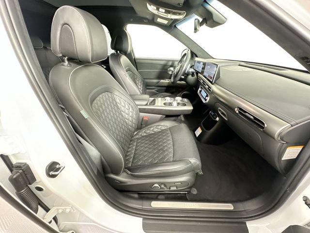 Used 2023 Genesis GV60 Performance AWD/4WD image 31
