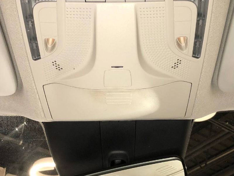 Used 2019 Mercedes-Benz Metris Passenger image 33