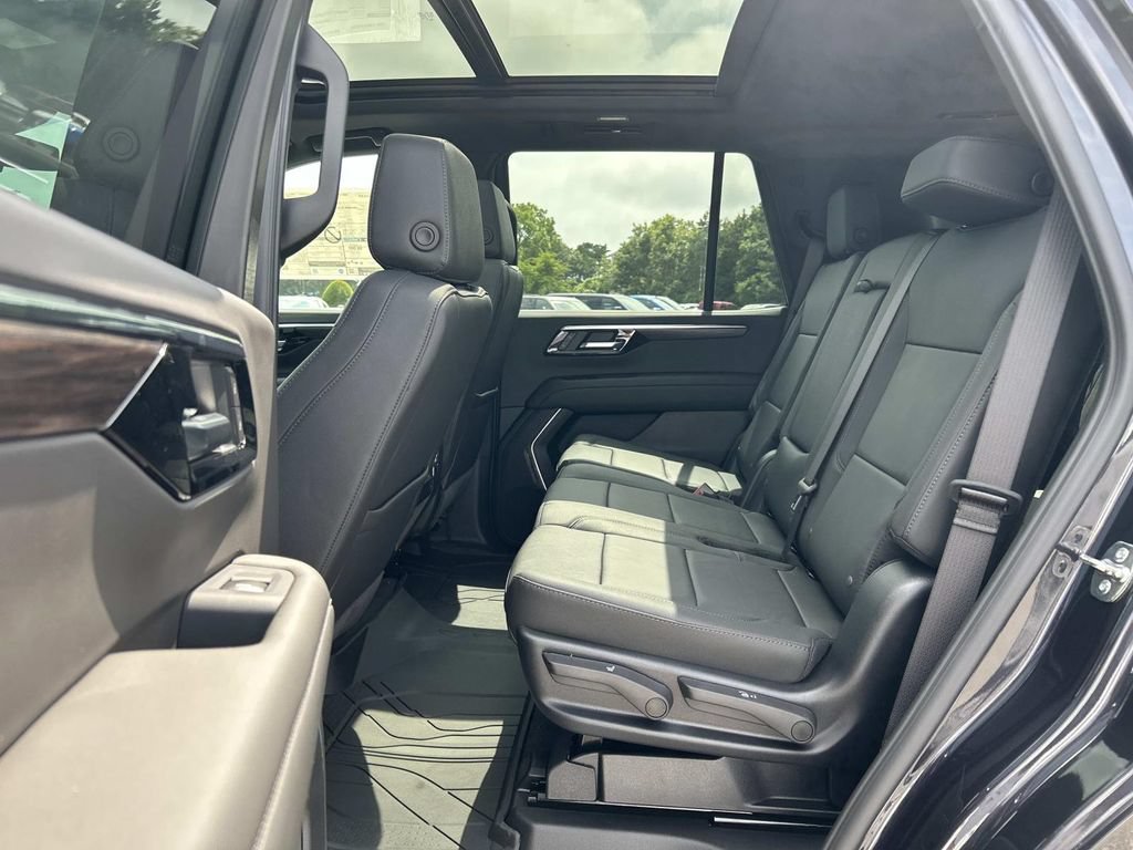 New 2026 Chevrolet Tahoe LT w/ Sun And Tow Package AWD/4WD image 5