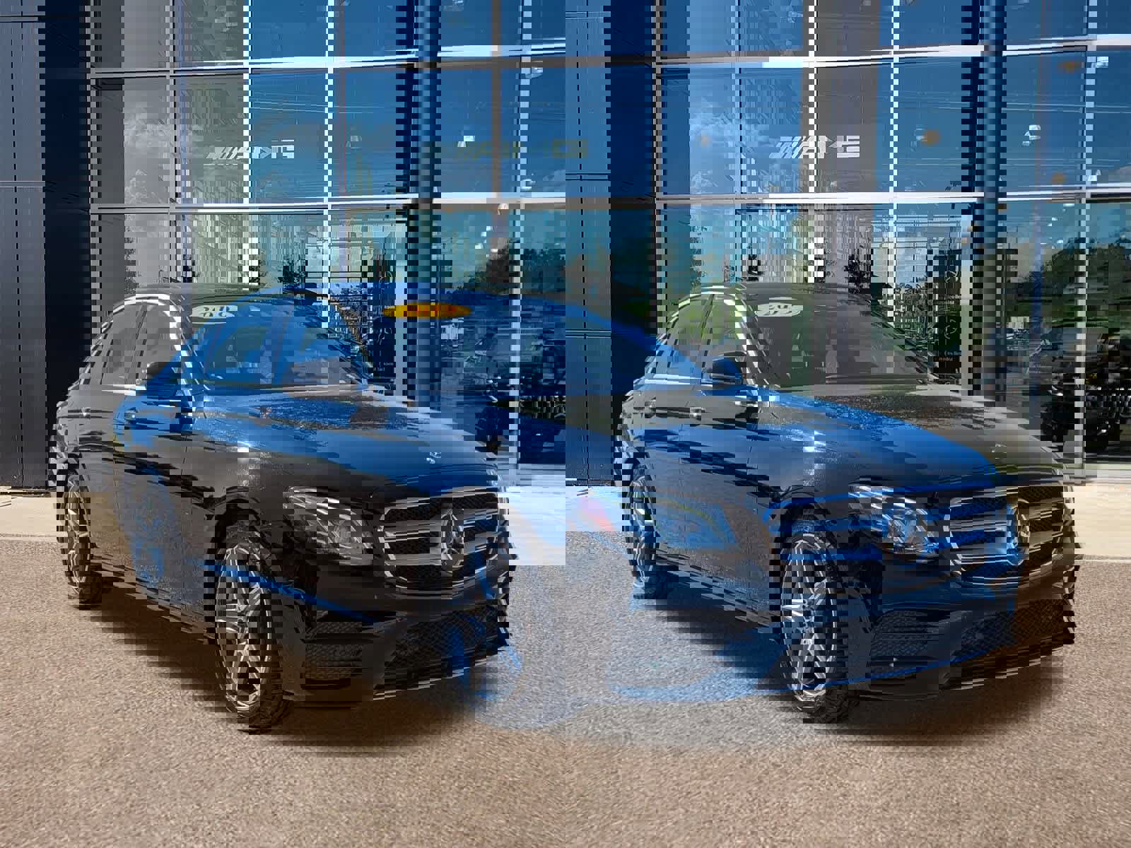 Certified 2019 Mercedes-Benz E 300 4MATIC image 3