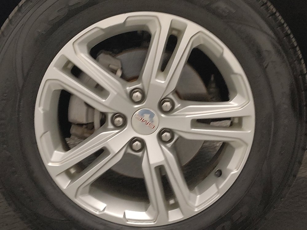 Used 2023 GMC Terrain SLE w/ Driver Convenience Package image 31