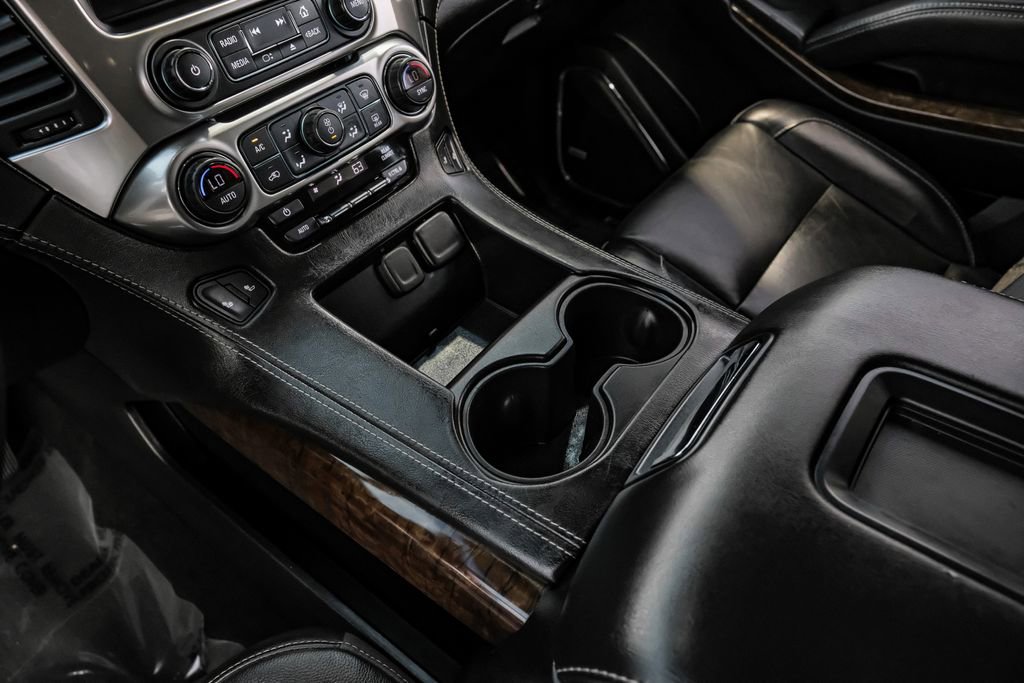 Used 2018 Chevrolet Suburban LT image 23