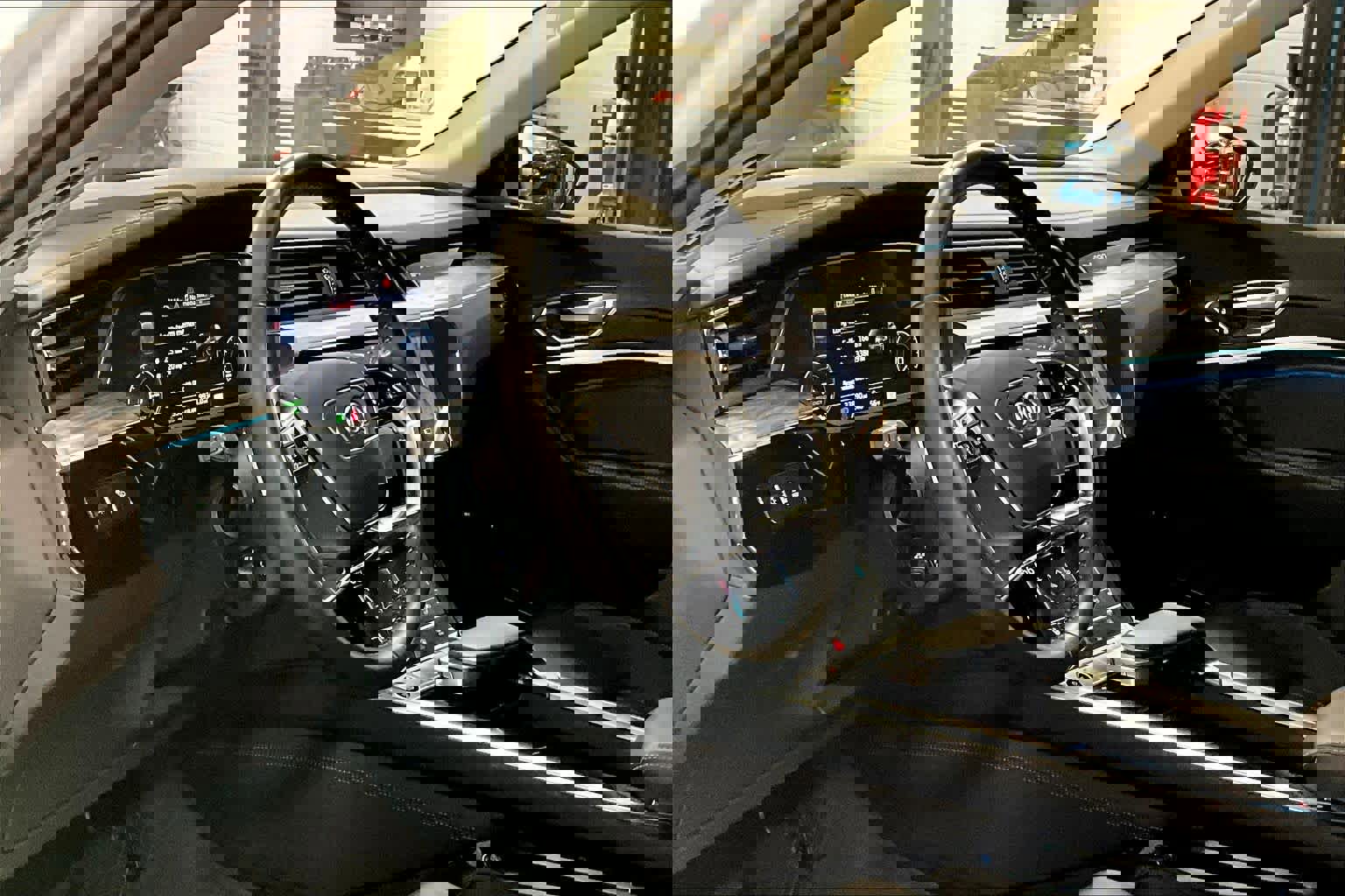 Used 2021 Audi e-tron Prestige w/ Prestige Package image 17