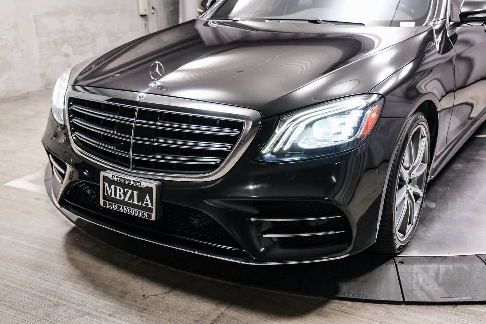 Used 2018 Mercedes-Benz S 560 Sedan image 8