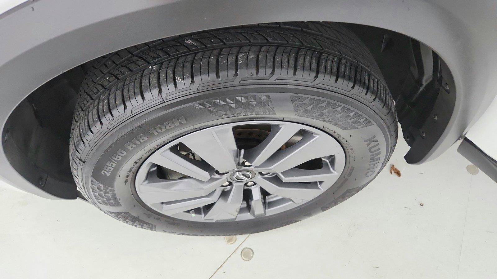Certified 2025 Nissan Pathfinder SV FWD image 36