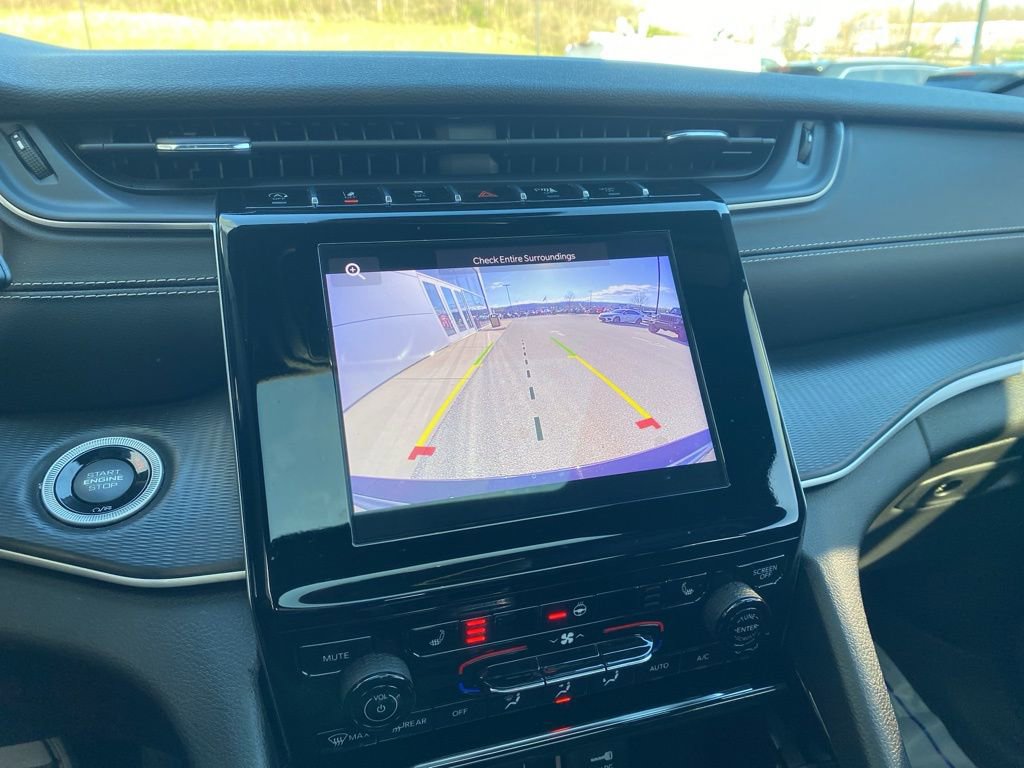 Certified 2023 Jeep Grand Cherokee Altitude image 31