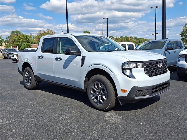 New 2025 Ford Maverick XLT w/ XLT Luxury Package image 2
