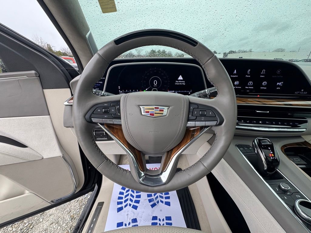 Used 2024 Cadillac Escalade ESV Sport Platinum w/ LPO, ONYX Package AWD/4WD image 19