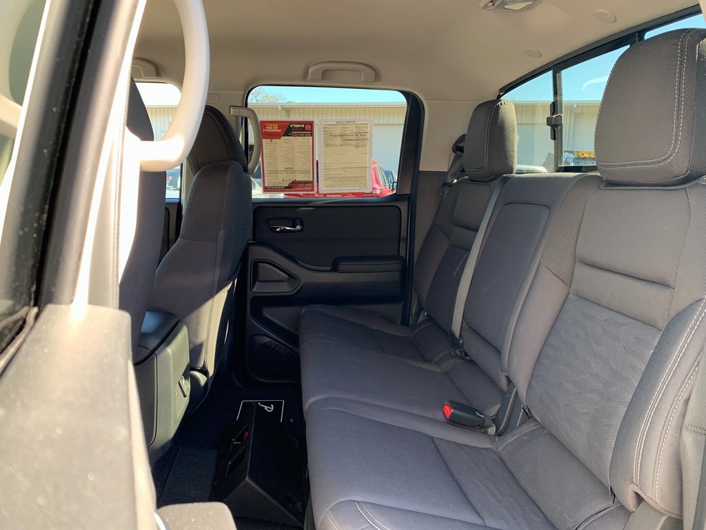 Used 2024 Nissan Frontier SV w/ SV Convenience Package image 22