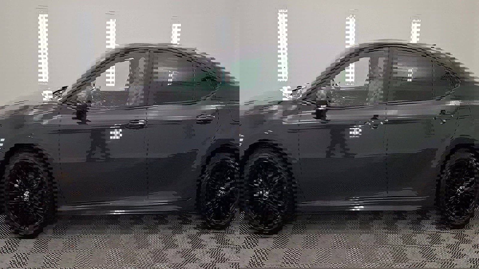 Certified 2025 Toyota Camry SE image 9