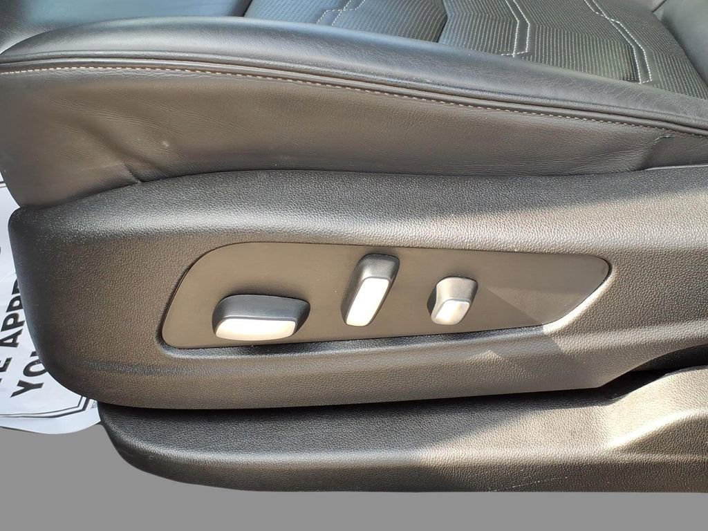 Used 2024 Cadillac XT5 Premium Luxury w/ Platinum Package image 18