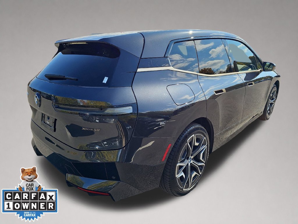 Used 2024 BMW iX xDrive50 w/ Premium Package AWD/4WD image 4