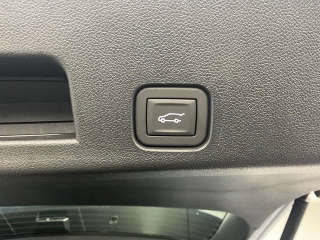 New 2026 Chevrolet Traverse LT w/ Driver Confidence Package AWD/4WD image 31