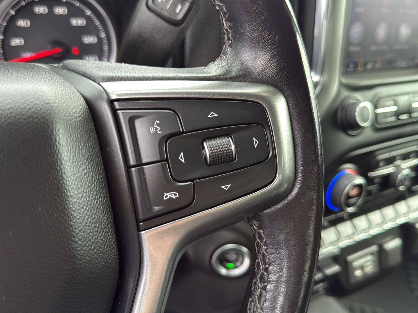 Used 2022 Chevrolet Silverado 1500 LT AWD/4WD image 17