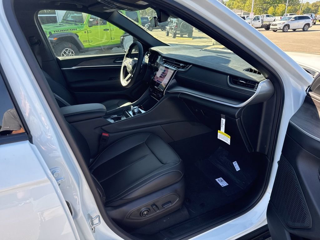 New 2025 Jeep Grand Cherokee L Limited image 14