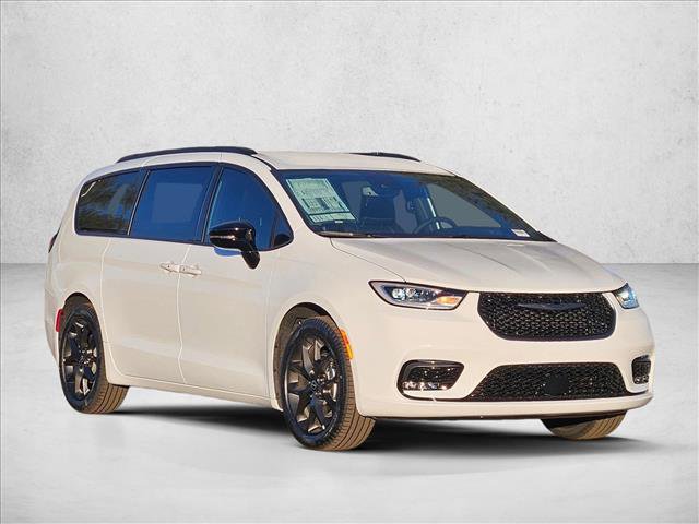 New 2026 Chrysler Pacifica Select image 7