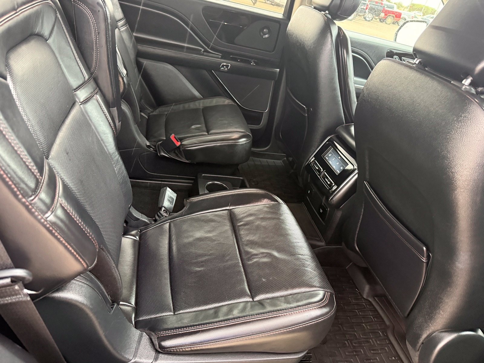 Used 2020 Lincoln Aviator Reserve w/ Elements Package Plus AWD/4WD image 19
