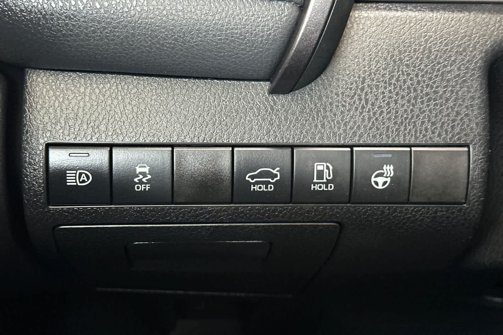 Used 2022 Toyota Camry XLE w/ Navigation Upgrade Package AWD/4WD image 30