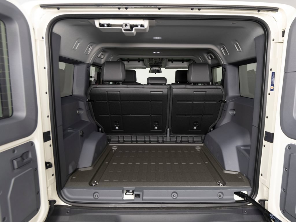 Used 2025 INEOS Grenadier Fieldmaster Edition AWD/4WD image 52