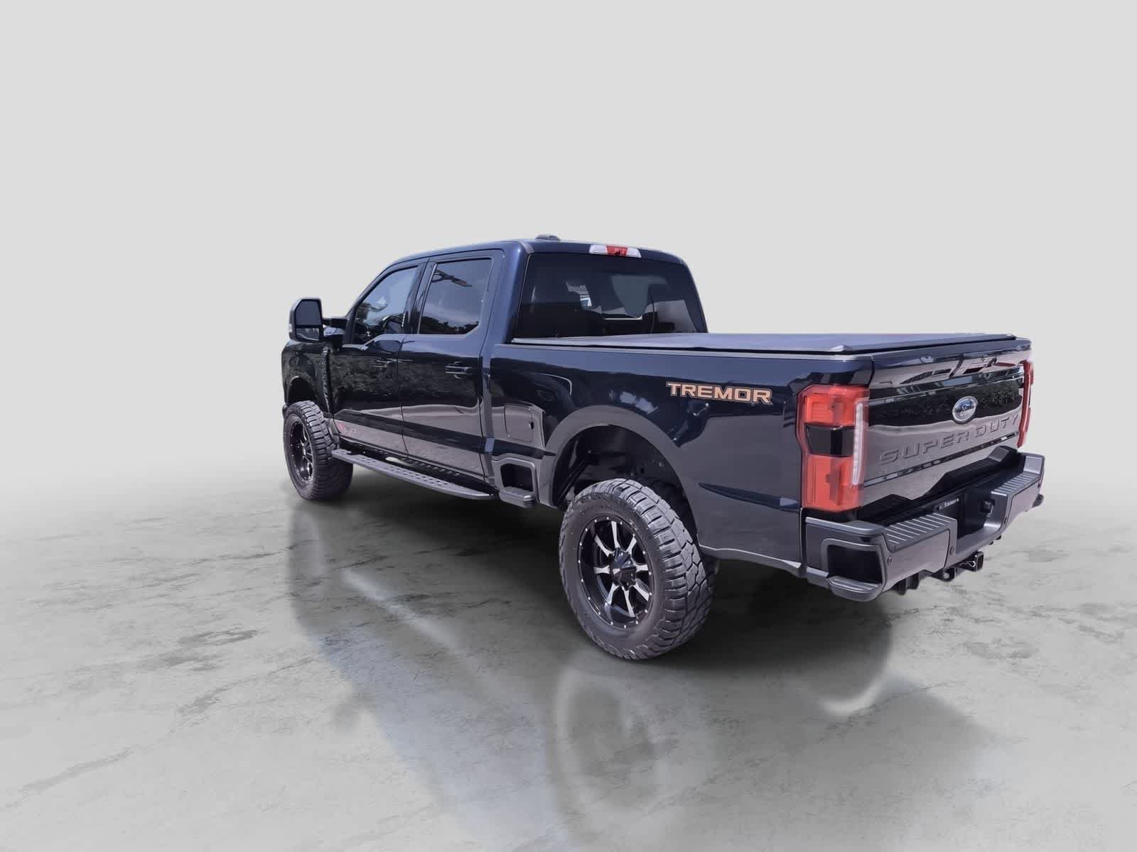 Used 2023 Ford F350 Lariat w/ Lariat Ultimate Package AWD/4WD image 6