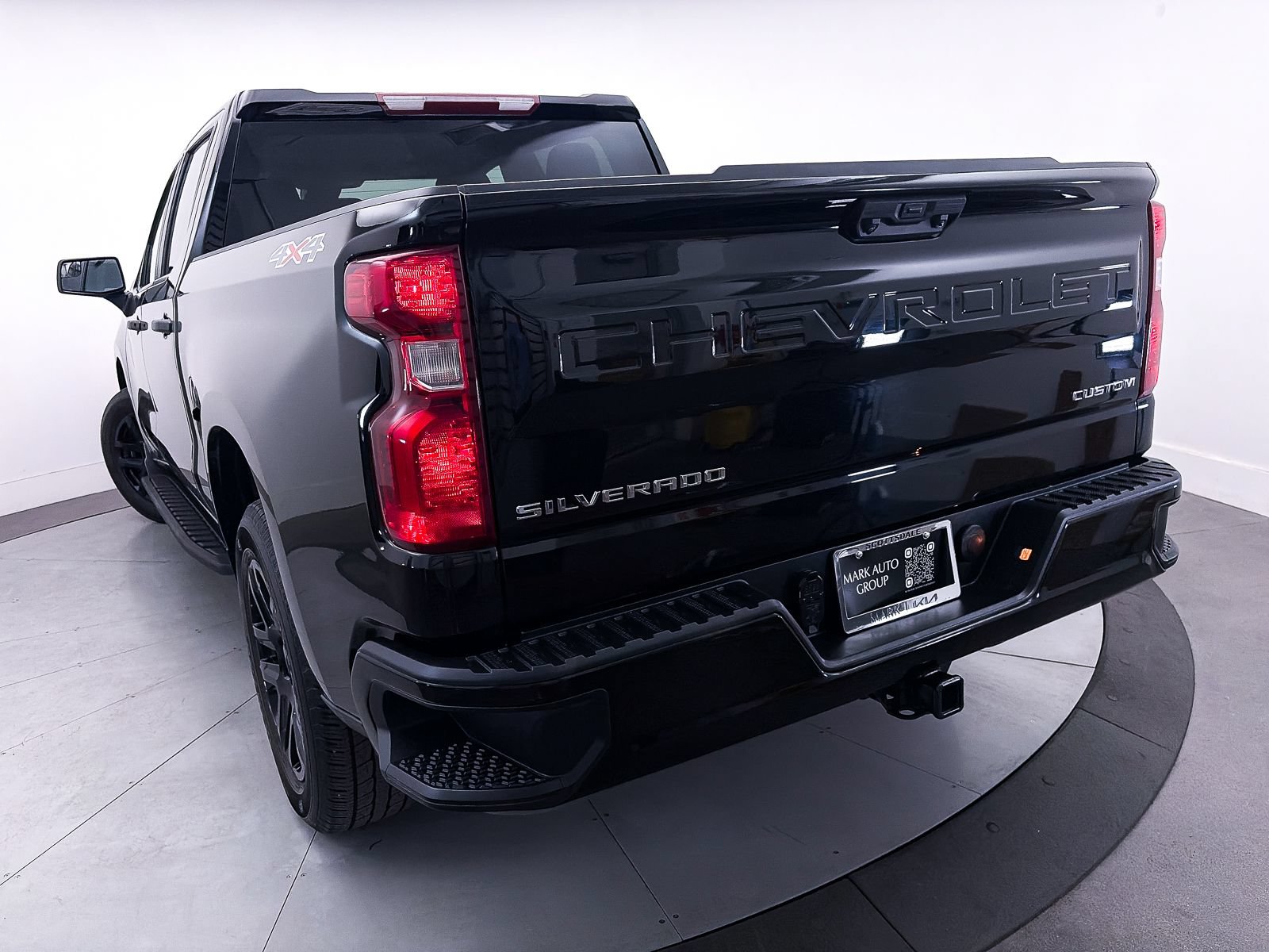 Used 2024 Chevrolet Silverado 1500 Custom AWD/4WD image 8