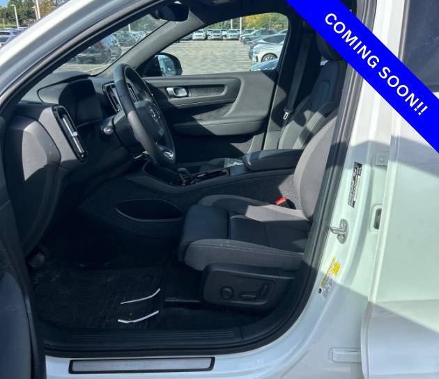 Used 2023 Volvo C40 Recharge Core w/ Protection Package Premier AWD/4WD image 14