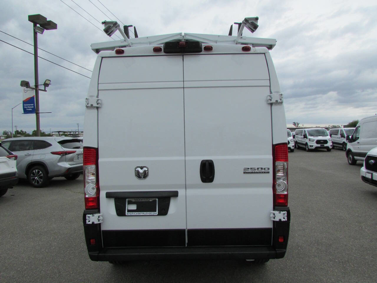 Used 2024 RAM ProMaster 2500 w/ Convenience Group FWD image 7