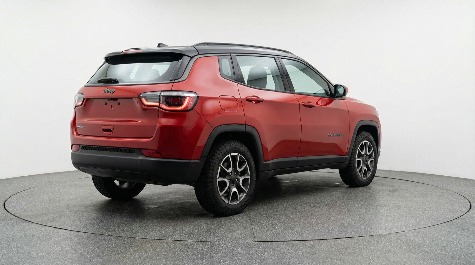 Used 2025 Jeep Compass Trailhawk image 9