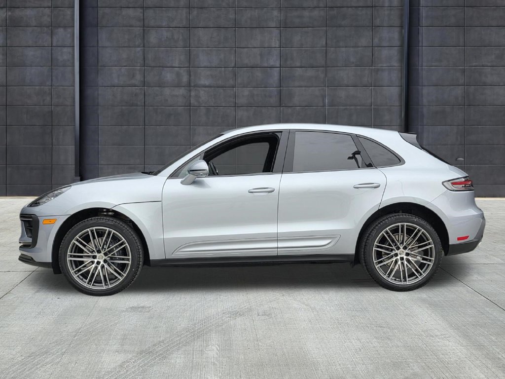 New 2026 Porsche Macan AWD/4WD image 2