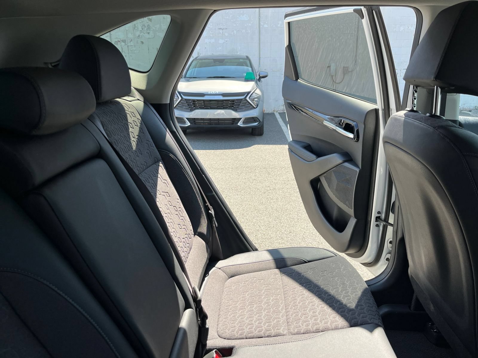 Used 2025 Kia Seltos S FWD image 37