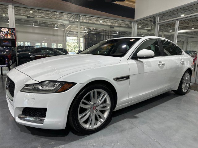 Used 2017 Jaguar XF Prestige RWD image 17