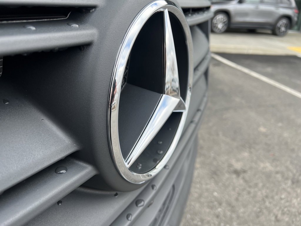 Used 2024 Mercedes-Benz Sprinter 144 Cargo image 11