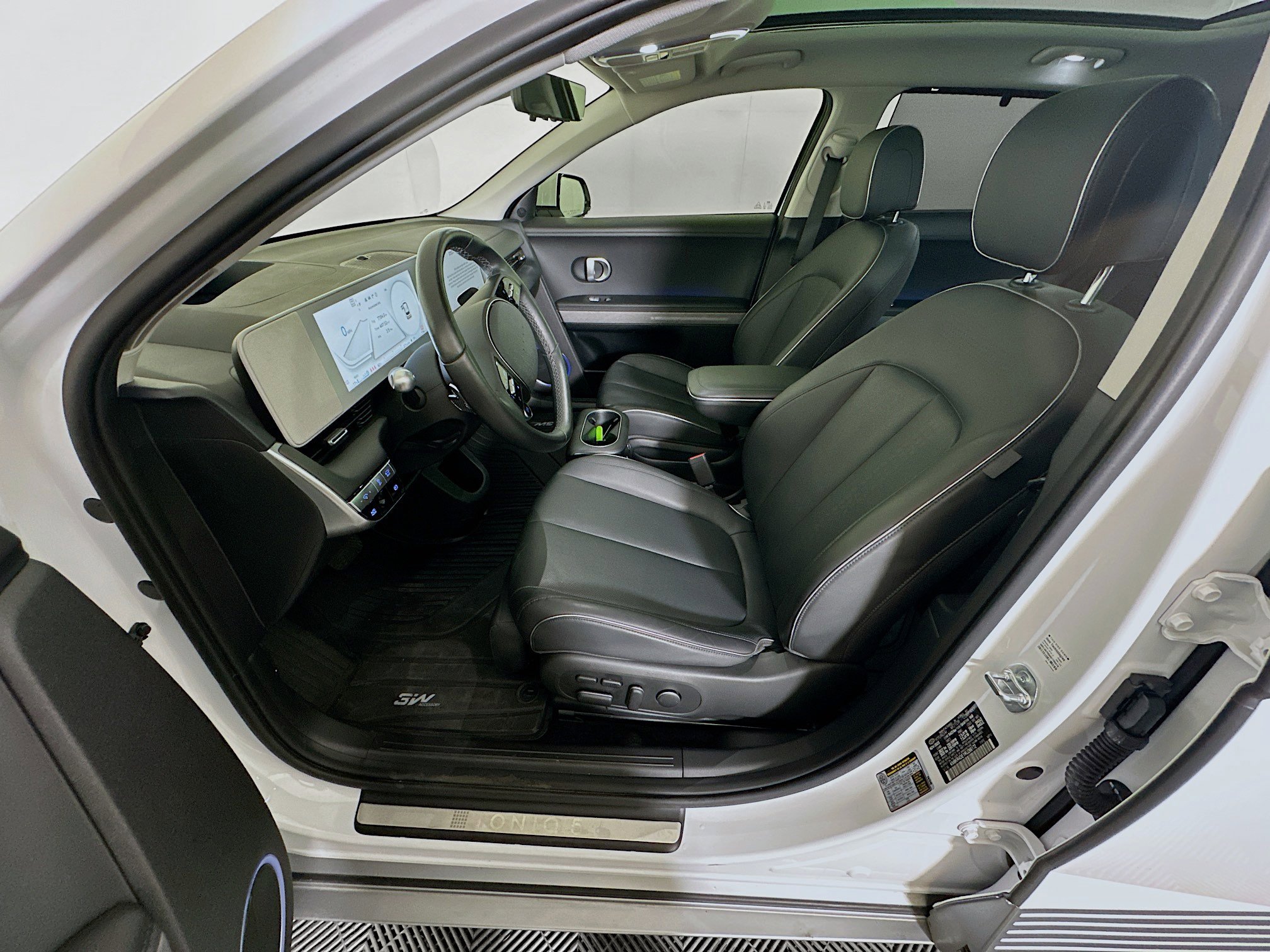 Used 2024 Hyundai Ioniq 5 Limited RWD image 13