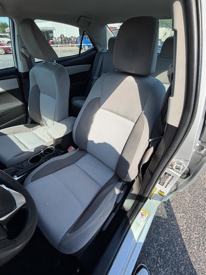Used 2019 Toyota Corolla LE FWD image 11