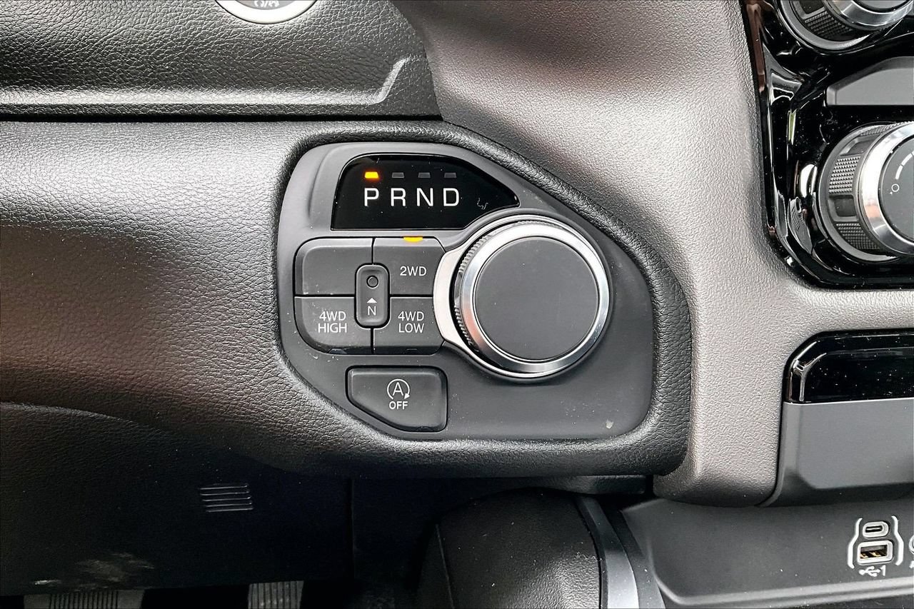 New 2026 RAM 1500 Express AWD/4WD image 28